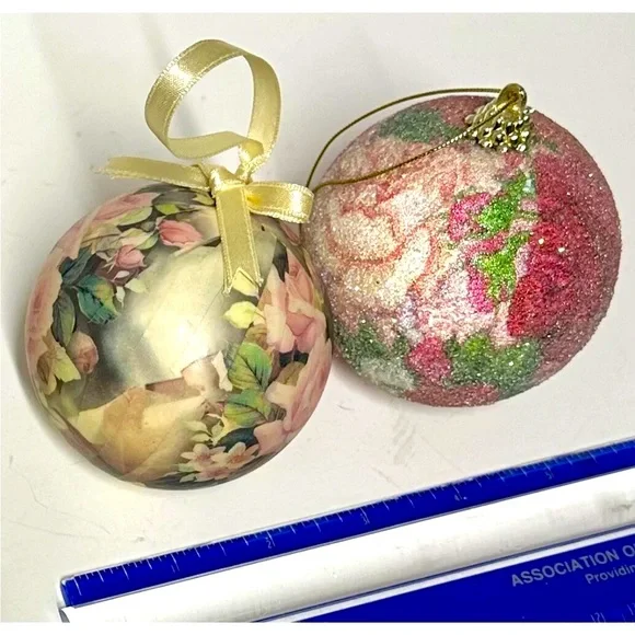 7 Balls Red Green & Pink Roses Flowers Christmas Floral Ball Ornaments Round - Picture 9 of 10